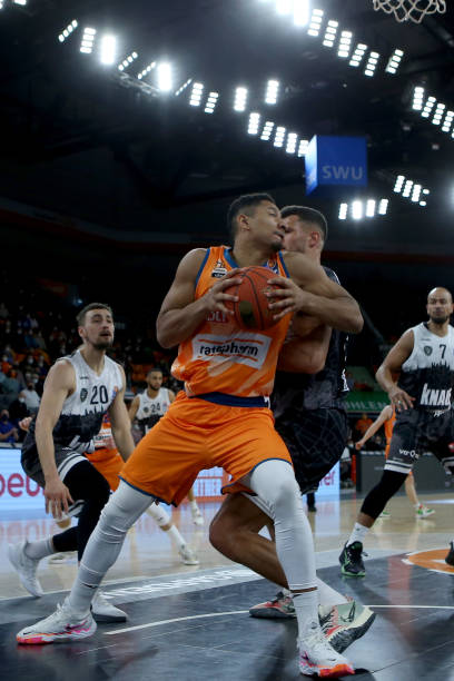 且不可忽视 且不可忽视