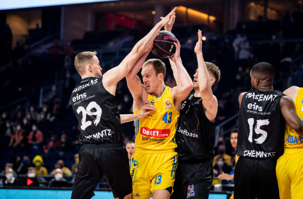 水均益爱女 水均益爱女